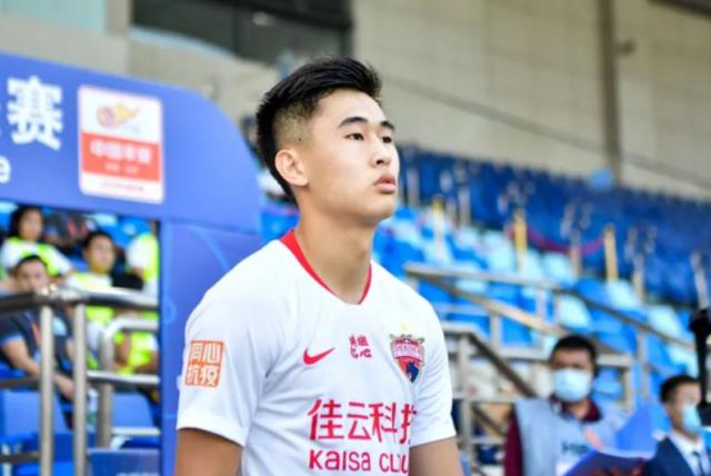 世界杯手机观看平台-【中超】图尔苏诺夫戴伟浚破门 深圳2比1重庆