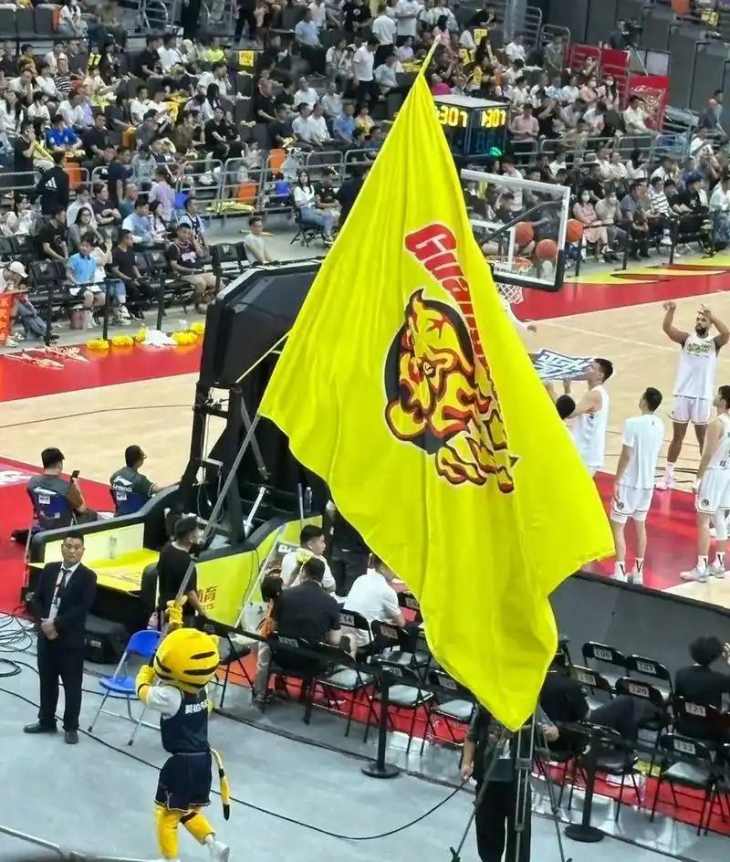 世界杯手机观看平台-广东宏远正式改名！新冠名有意思，杜锋点名崔永熙，徐杰又秀恩爱